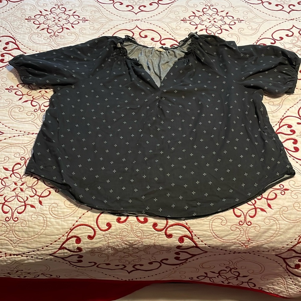 Plus size top 2x black